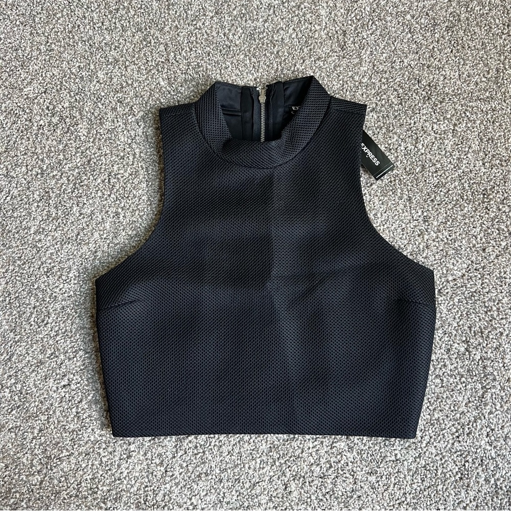 Express NWT Black Textured Cropped High Neck Top,‎ Size Medium